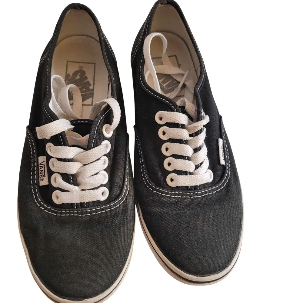 Vans Black Low Top Sneakers Men's 3.5 Women's 5